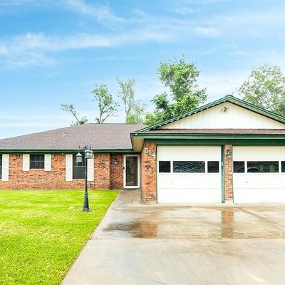 514 N Yaupon St, Richwood, TX 77531