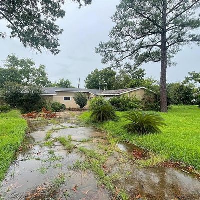 515 Fairfield St, La Porte, TX 77571