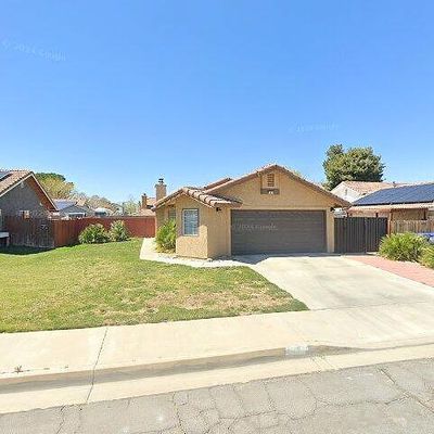 43639 La Paz Ln, Lancaster, CA 93535