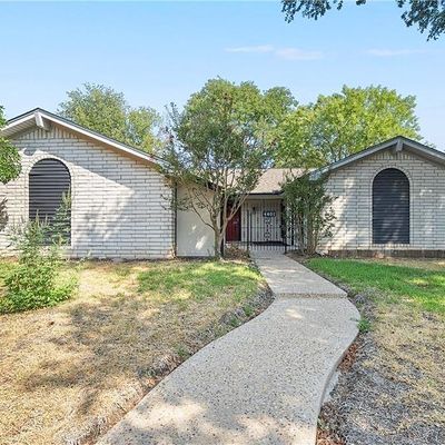 4401 Green Oak Dr, Waco, TX 76710