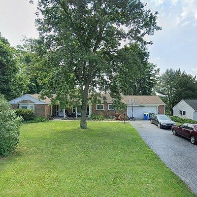 452 Waters Rd, York, PA 17403