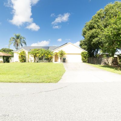 458 Beauregard Ave Ne, Palm Bay, FL 32907