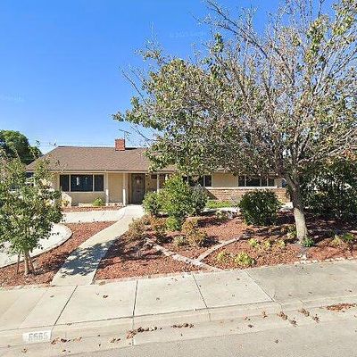 565 Cedar Crest Ave, Claremont, CA 91711