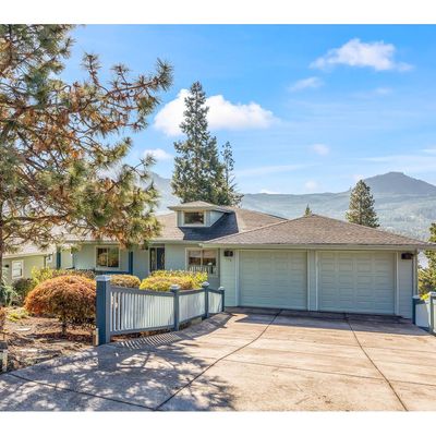 578 E 1 St St, Lowell, OR 97452