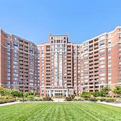 5809 Nicholson Ln #1614, Rockville, MD 20852