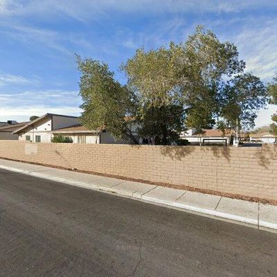 5817 Smoke Ranch Rd, Las Vegas, NV 89108