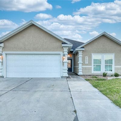 5821 Bella Di Giorno Dr, Corpus Christi, TX 78414