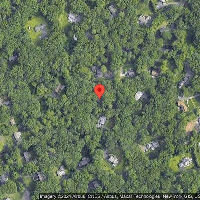 60 Fawn Ridge Ln, Southport, CT 06890