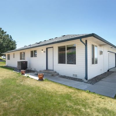 60 Pheasant Haven Rd, Selah, WA 98942