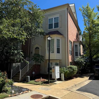 6012 Ricketts Walk, Alexandria, VA 22312