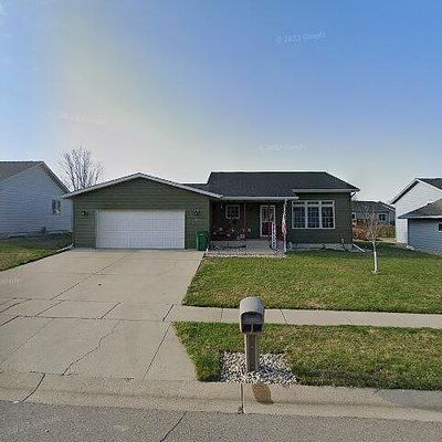 602 Genesis Ave, Marshall, MN 56258