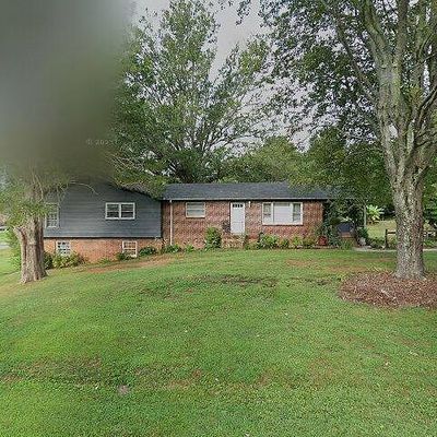 605 18 Th St Nw, Hickory, NC 28601