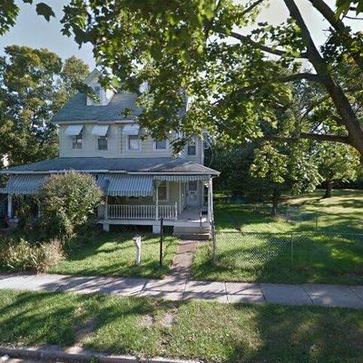 606 Spruce St, Delanco, NJ 08075