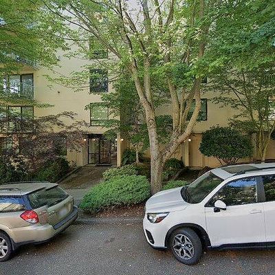 619 5 Th Ave W #202, Seattle, WA 98119