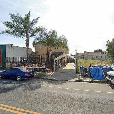 6211 S San Pedro St, Los Angeles, CA 90003