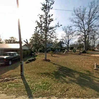 632 Maple St, Leakesville, MS 39451