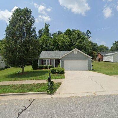 635 Lake Way, Kernersville, NC 27284