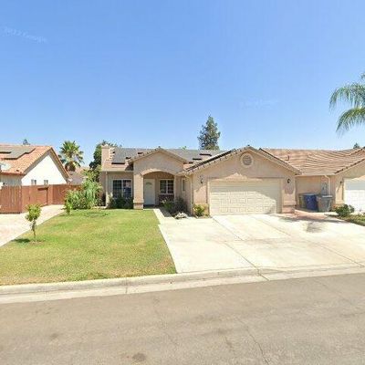 5457 E Kaviland Ave, Fresno, CA 93727