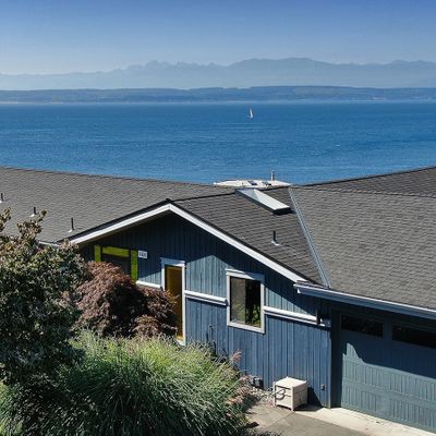 5496 Windmill Ln, Freeland, WA 98249