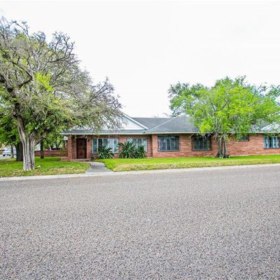 703 E 11 Th St, Mission, TX 78572