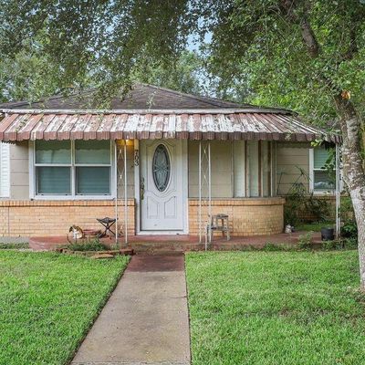 703 E Walker St, League City, TX 77573