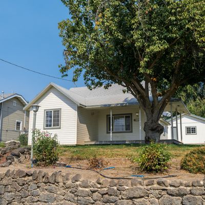 705 2 Nd Ave, Zillah, WA 98953