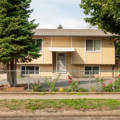 706 S Ray St, Spokane, WA 99202