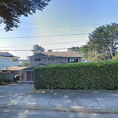 706 Sierra St, Moss Beach, CA 94038