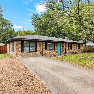 707 Cedar St, Bonham, TX 75418