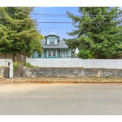 734 N Collier St, Coquille, OR 97423