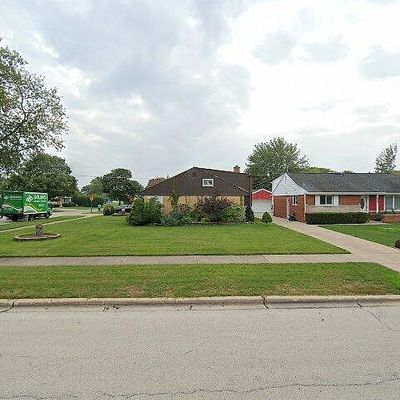 7411 Lake St, Morton Grove, IL 60053