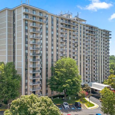 7420 Westlake Ter #507, Bethesda, MD 20817