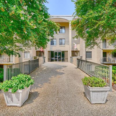 7425 Democracy Blvd #108, Bethesda, MD 20817