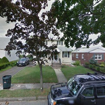 75 Lasalle Ave, Hasbrouck Heights, NJ 07604