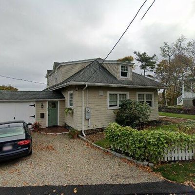 75 Pond St, Marblehead, MA 01945