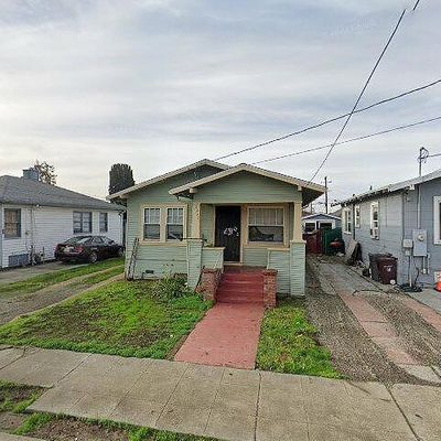 7527 Halliday Ave, Oakland, CA 94605