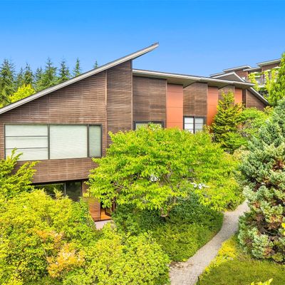 754 Vineyard Ln, Bainbridge Island, WA 98110