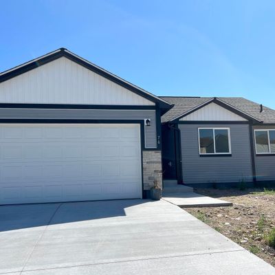 76 26th St, Wheatland, WY 82201