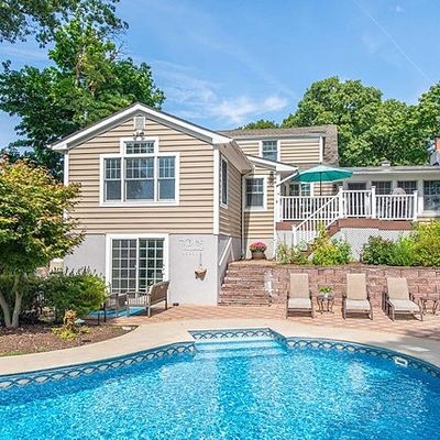 76 Hill St, Midland Park, NJ 07432