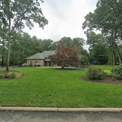 767 Butternut Dr, Franklin Lakes, NJ 07417