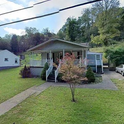 772 Peters Run Rd, Wheeling, WV 26003