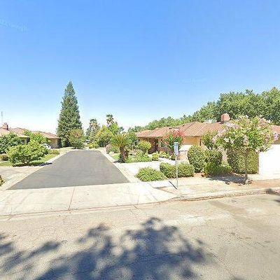 6377 N Millbrook Ave, Fresno, CA 93710