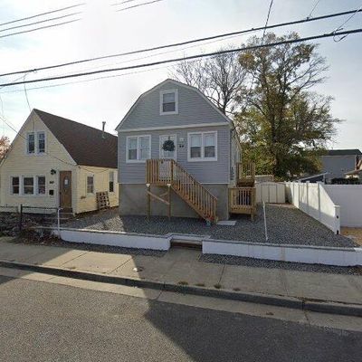 64 Center Ave, Keansburg, NJ 07734