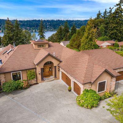 6435 Lake Washington Blvd Se, Newcastle, WA 98056