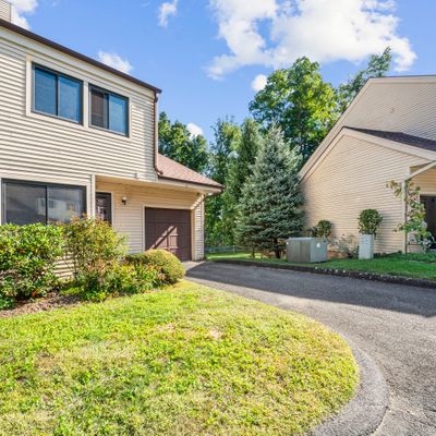 65 Deer Run, Bethel, CT 06801