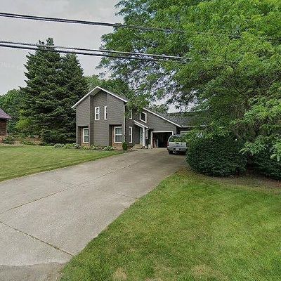 651 E Clinton St, Doylestown, OH 44230