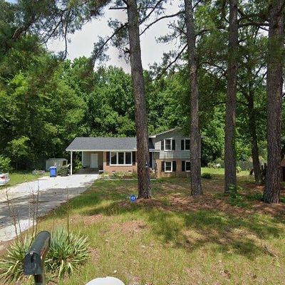 6538 Sprucewood Rd, Fayetteville, NC 28304