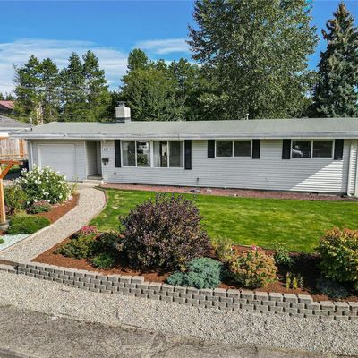 658 Jefferson Ave Ne, Renton, WA 98056