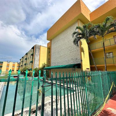 666 W 81 St St #331, Hialeah, FL 33014