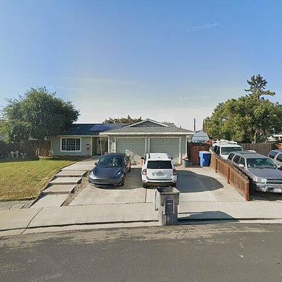 672 Aurora Ct, Manteca, CA 95336